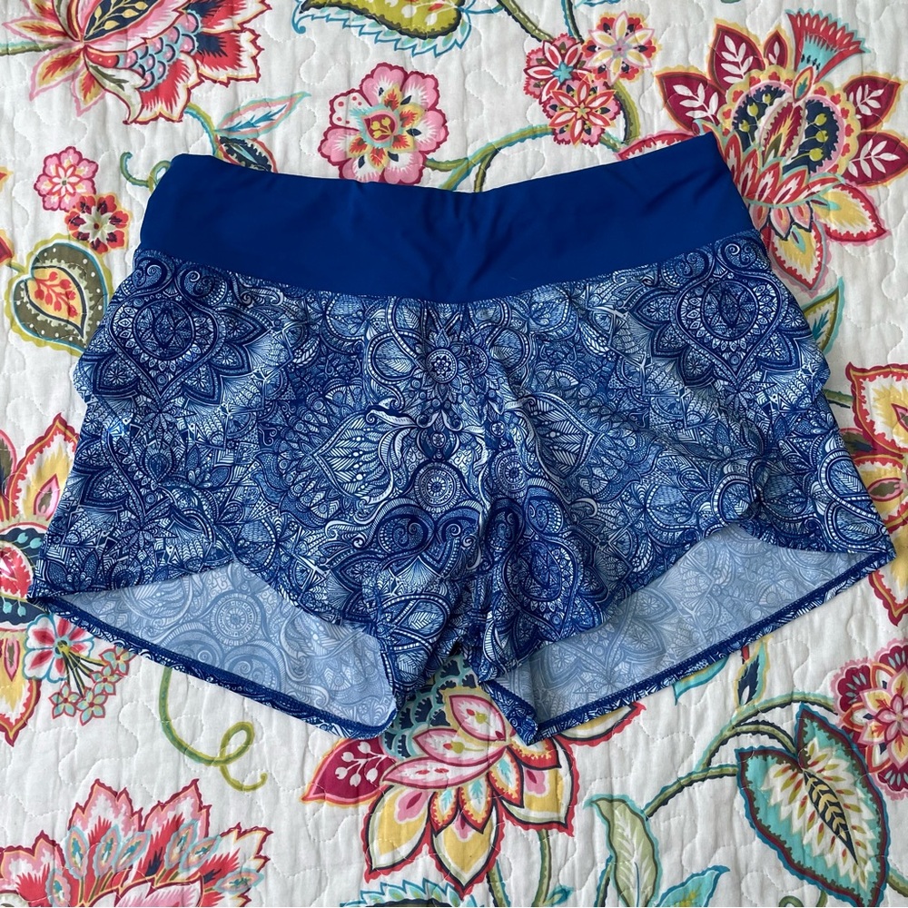 CALIA by Carrie Underwood shorts